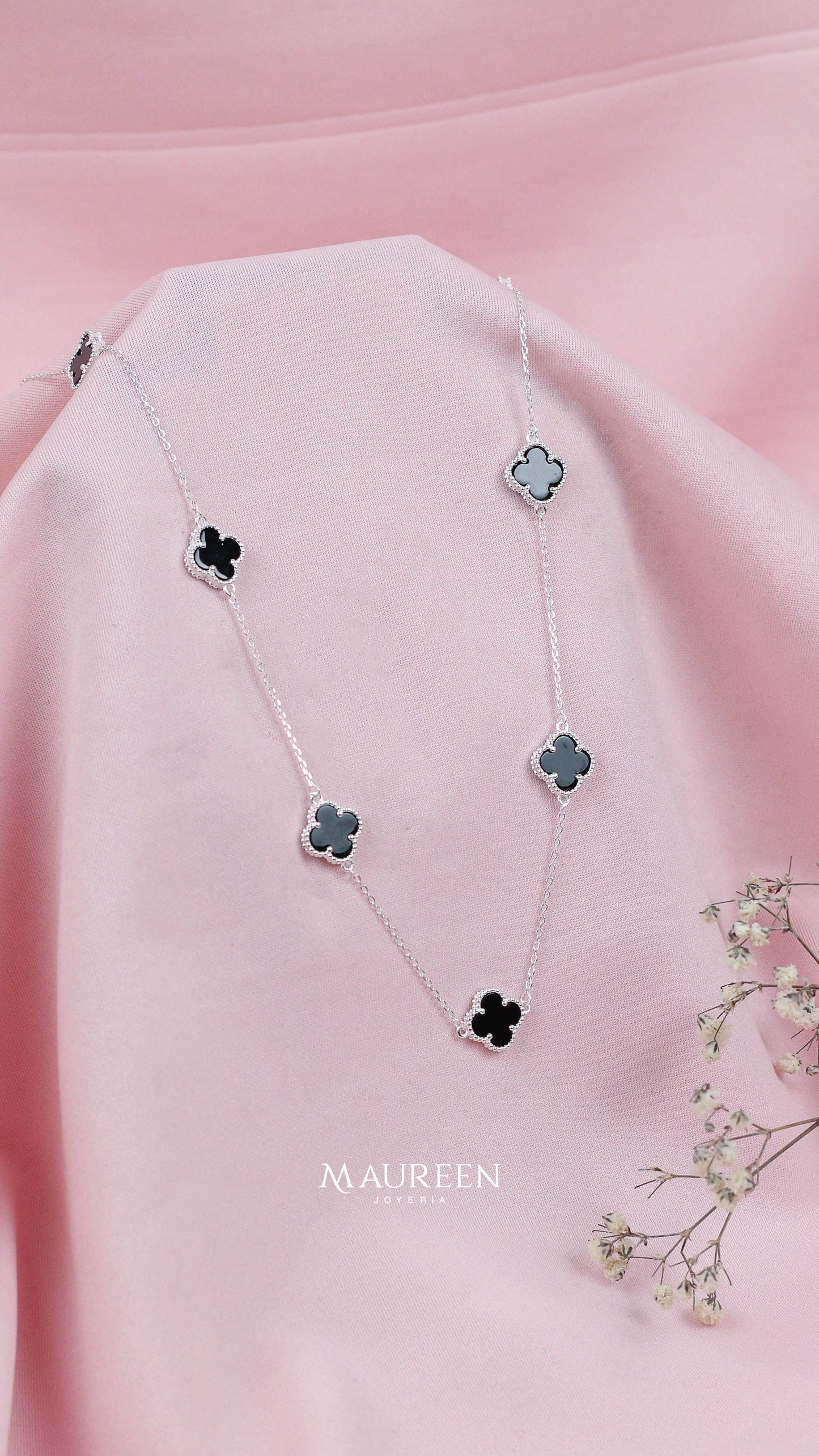 Collar VAN negro   - Plata