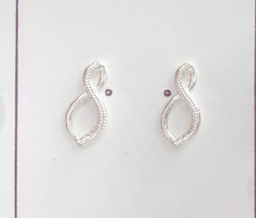 Arete forma de 8 texturado pegado - Plata