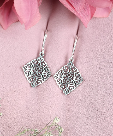 Arete pañuelo calado colgante - Plata