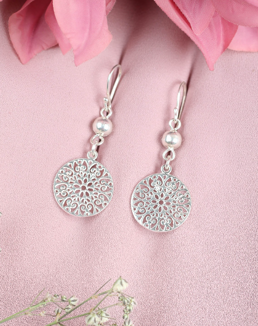 Arete circular calado flores con esfera colgante  Plata