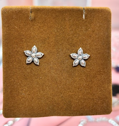 Arete flor 5 petalos pegado  - Plata quemada