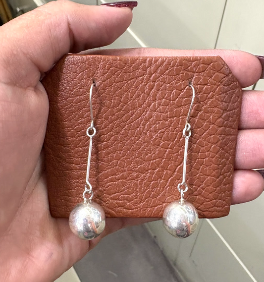 Arete bola con tubo colgante - Plata