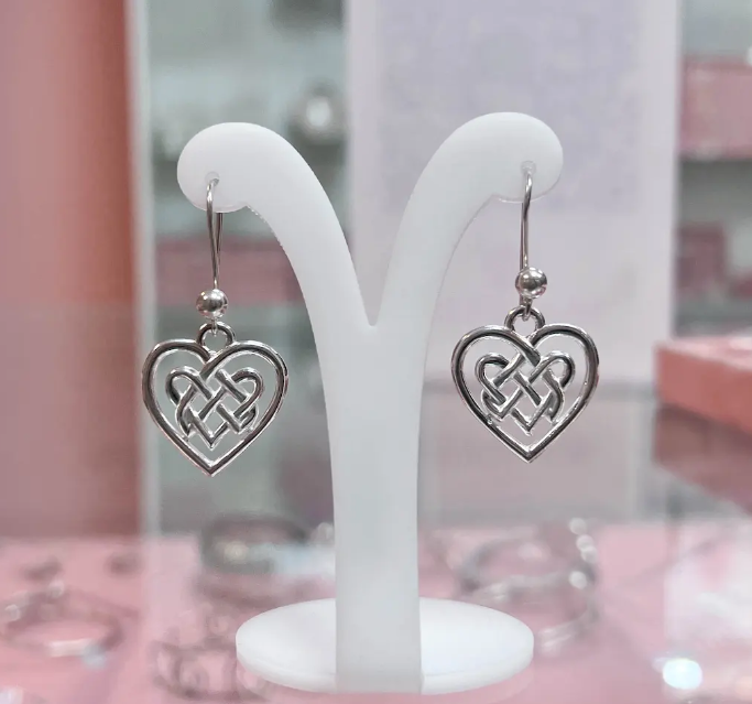 Arete corazon con rayas colgante  - Plata