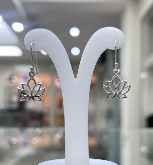 Arete flor de loto calado colgante - Plata