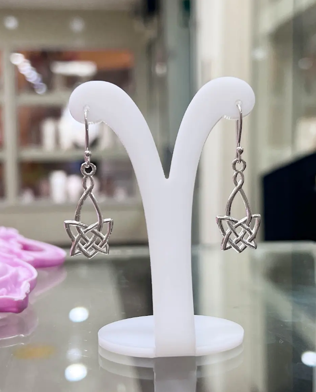 Arete nudo de burja largo  - Plata