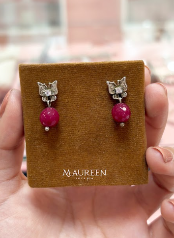 Arete mariposa con rubi colgante- Plata