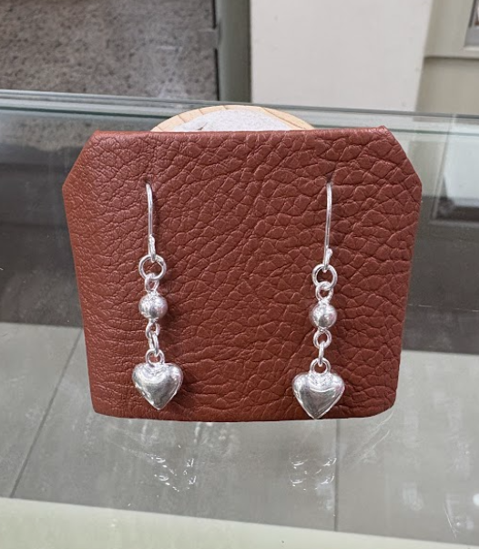 Arete esfera y corazon bombacho colgante - Plata