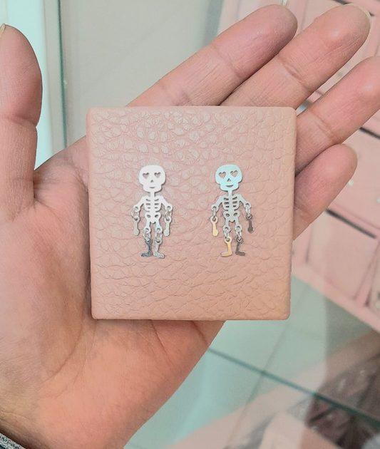 Arete esqueleto movible pegado- Plata