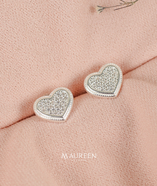 Arete corazon con circones borde puntos pegado - Plata