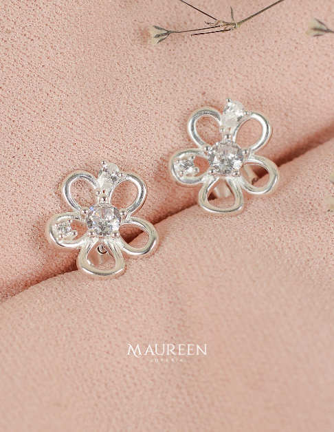 Arete flor calada con circon medio pegado - Plata