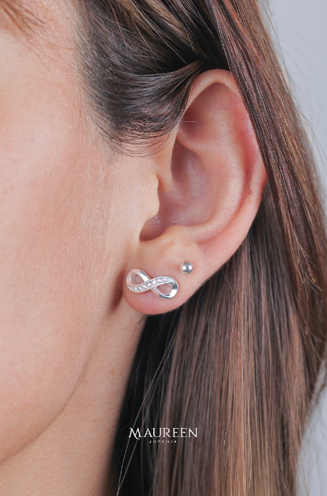 Arete infinito pegado mitad circones - Plata