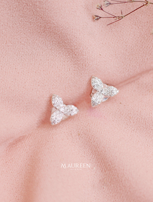 Arete flor 3 petalos con circones pegado- Plata