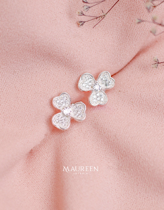 Arete trebol 3 petalos con circones pegado- Plata
