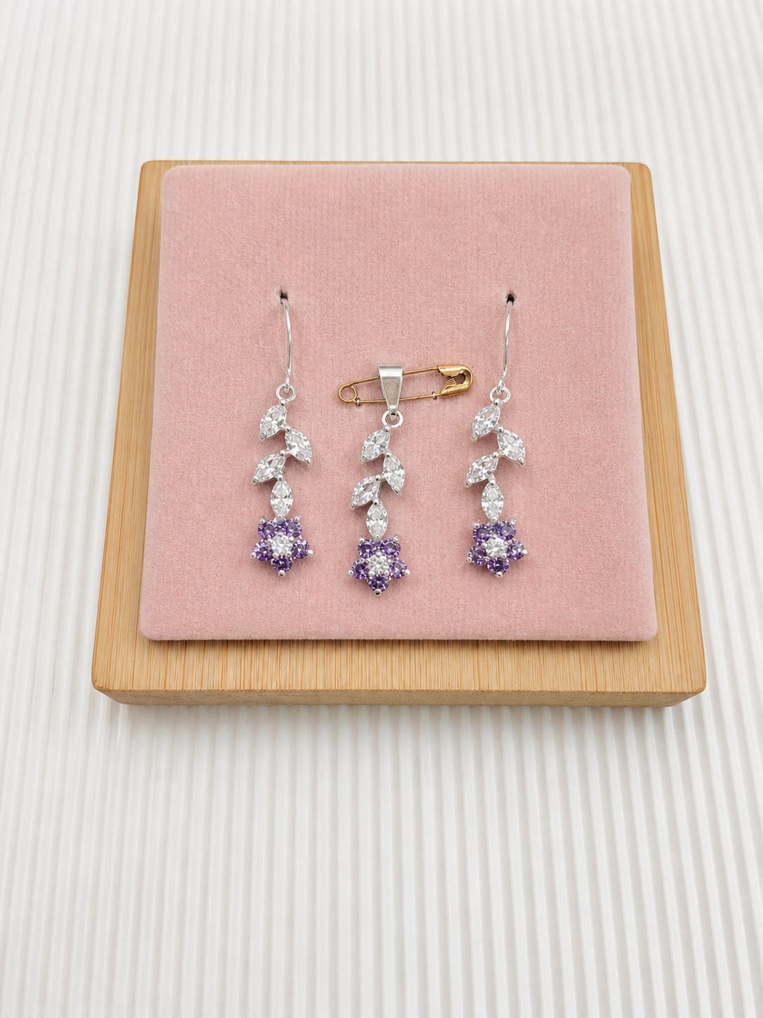 Juego flores con circones morada colgante - plata