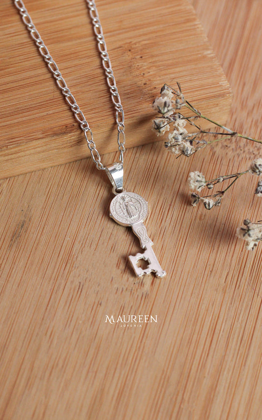 Dije llave san benito - plata