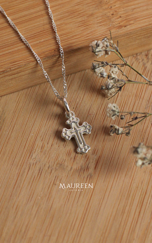 Dije mini cruz con puntos - plata