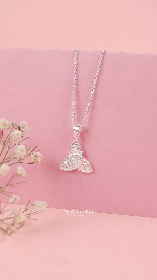 Dije nudo de bruja 3 puntas  -  Plata