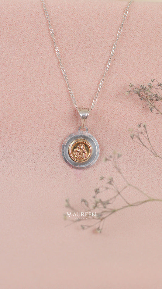 Dije redondo con virgen del carman - Plata/Oro