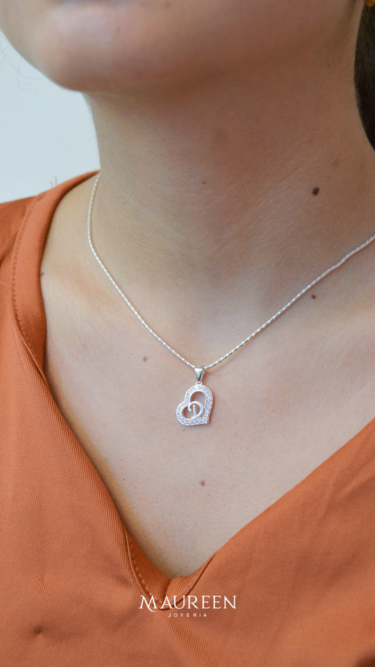 Dije iniciales con circones corazon  -  Plata