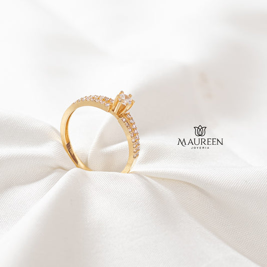 Anillo de compromiso con circones - Oro