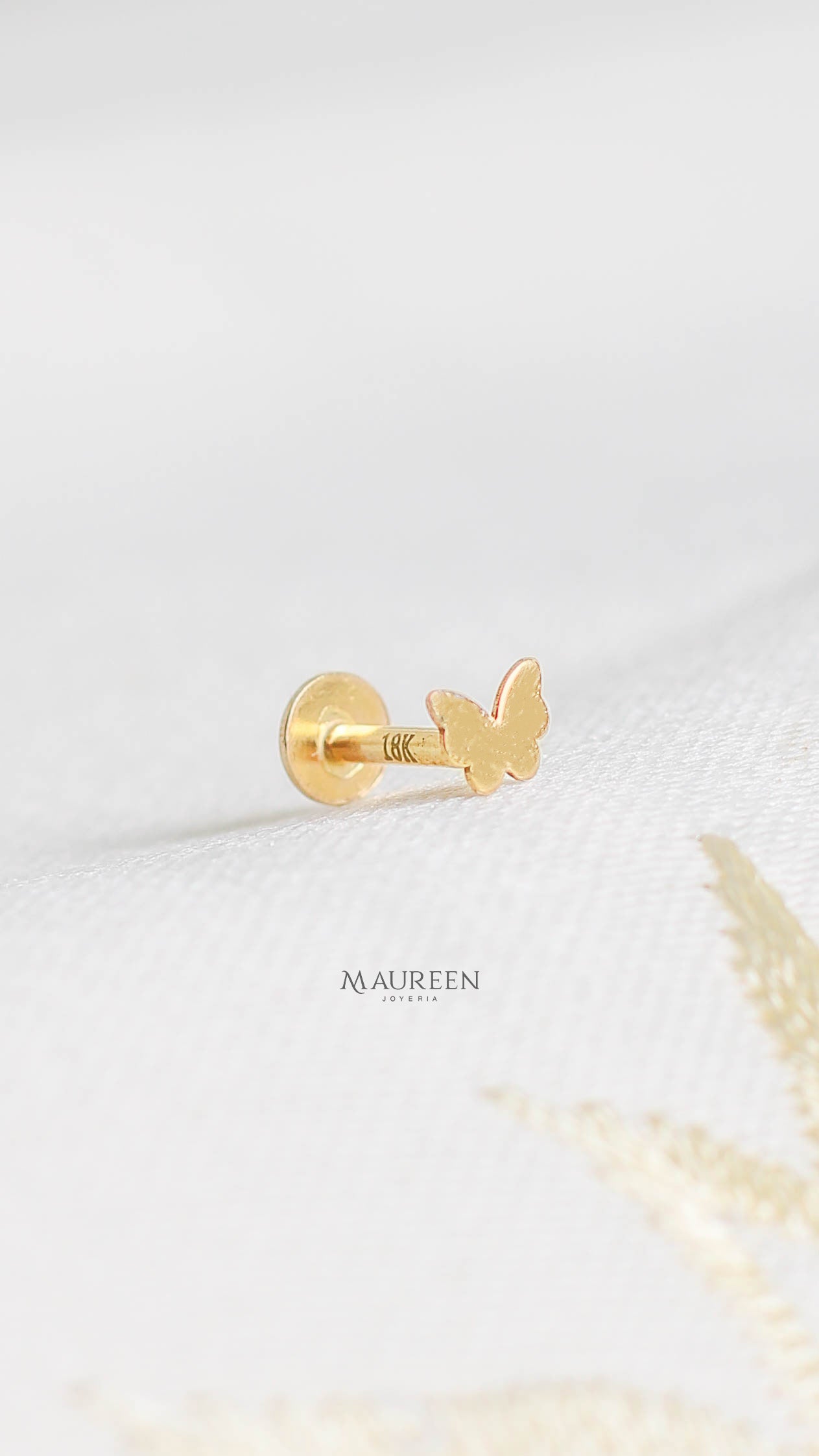 Arete piercing mariposa - Oro