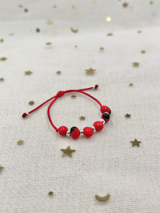 Pulsera ajustable con huayruro y chaquiras - Plata