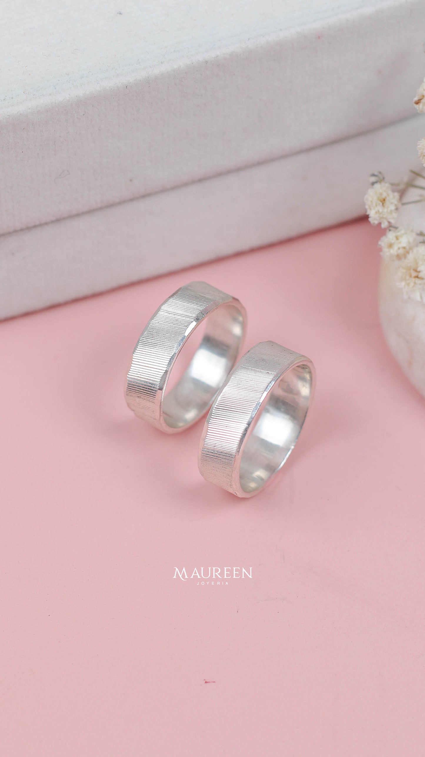 Aros de matrimonio diamantado lineas delgadas- Plata