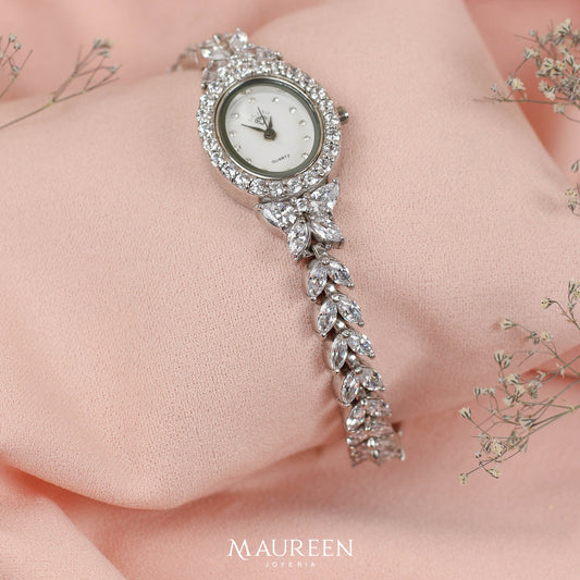 Reloj ovalado con circones- Plata
