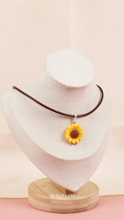 Collar Girasol de cuero -  Plata