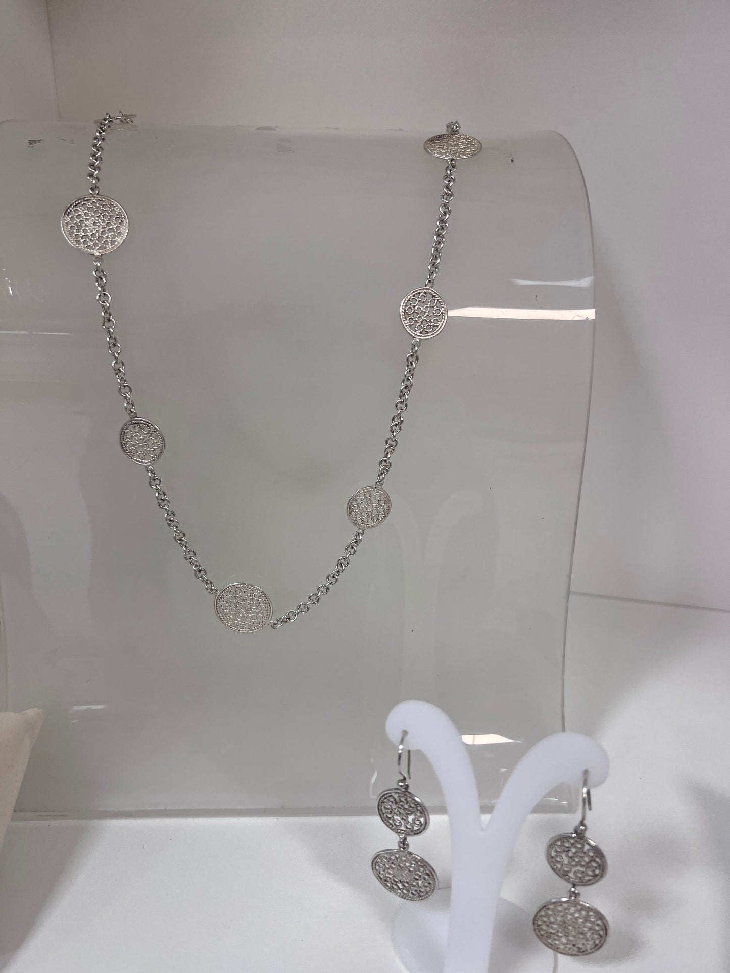 Juego  circulos tejidos y cadena - Plata