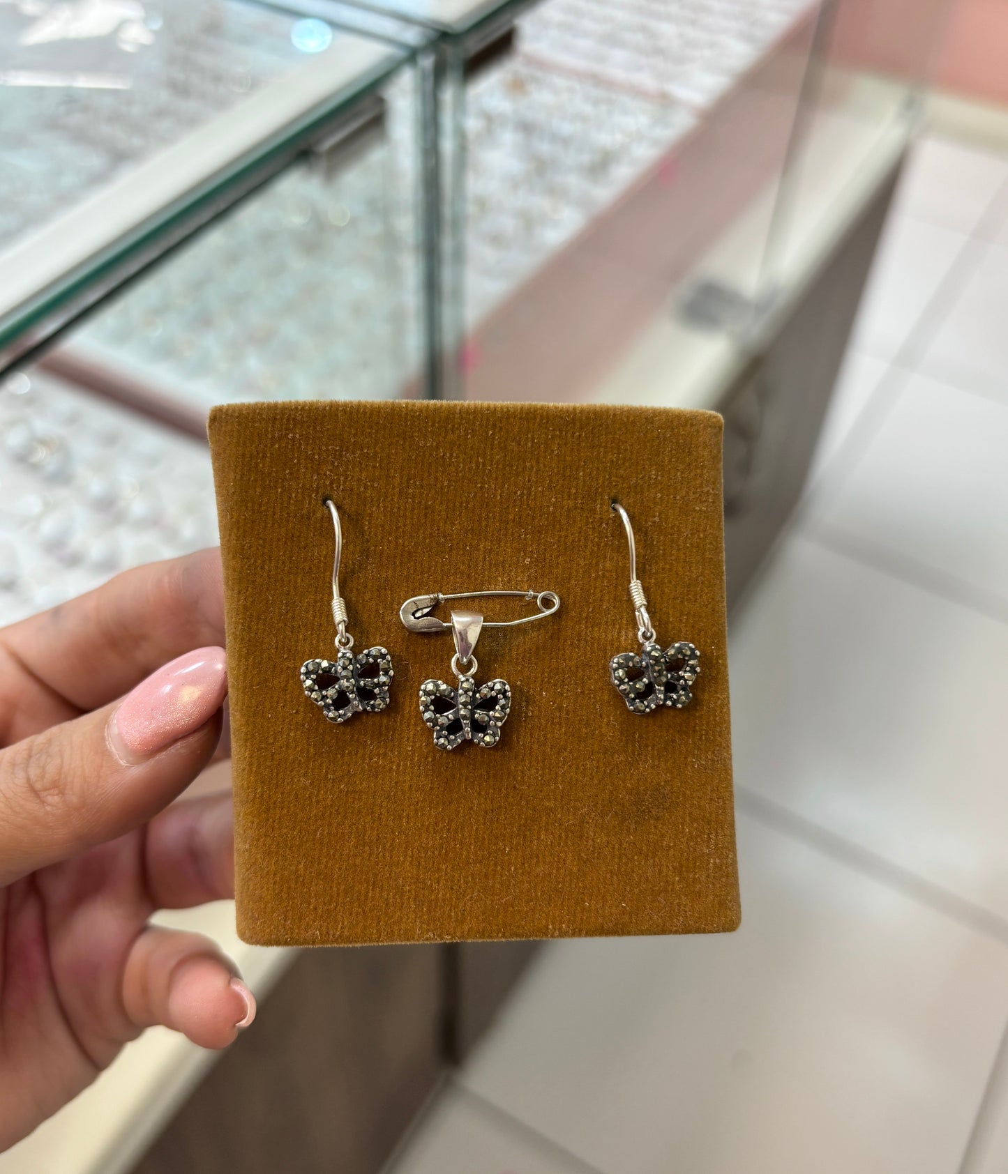 Juego marquesita mariposa colgante- Plata