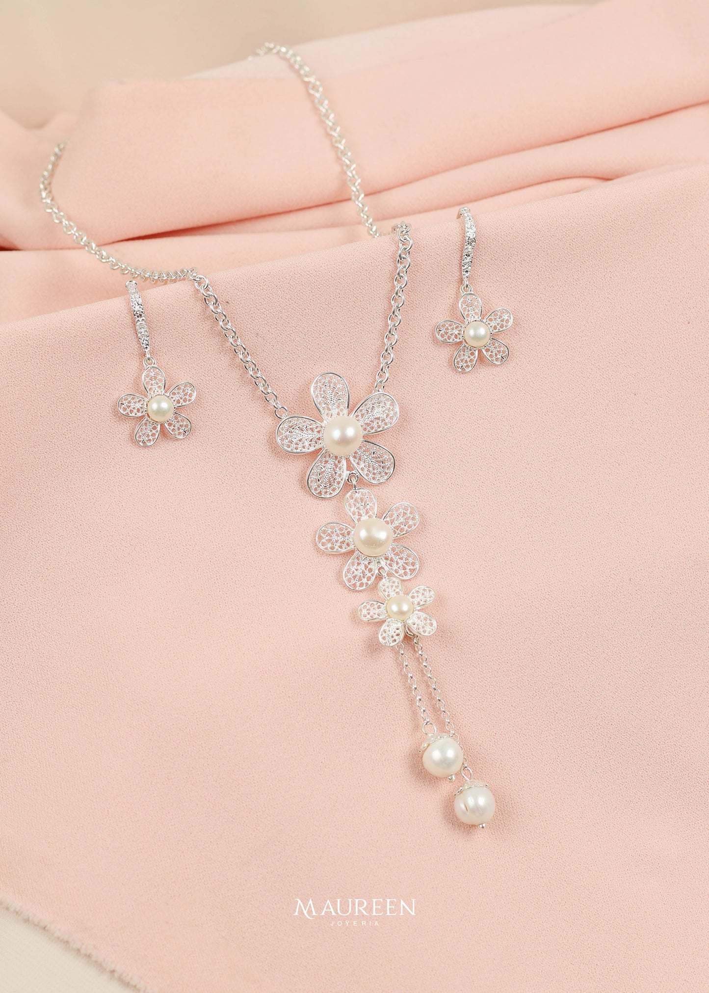 Juego flor filigrana con perlas collar y aretes colgante - Plata