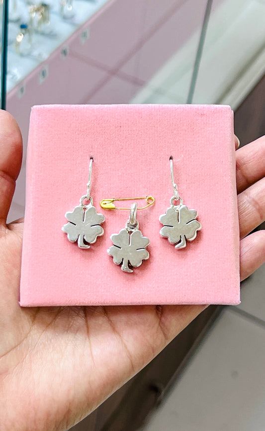 Juego trebol encajonado colgante - Plata