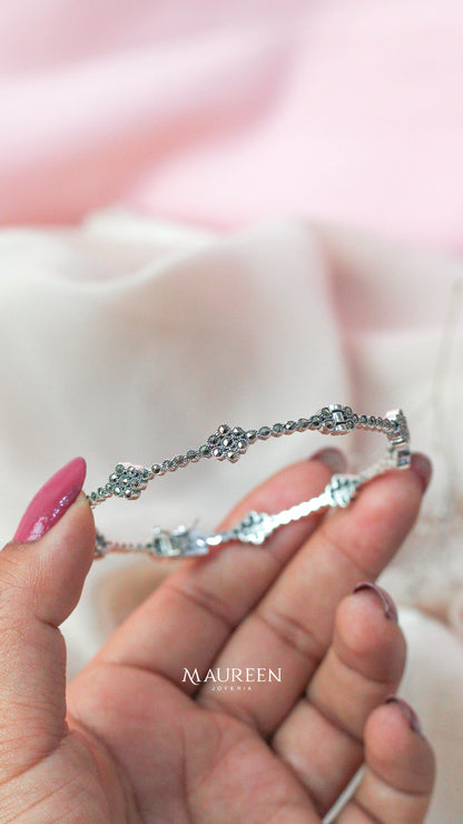 Puñera  marquesitas 8 flores - plata