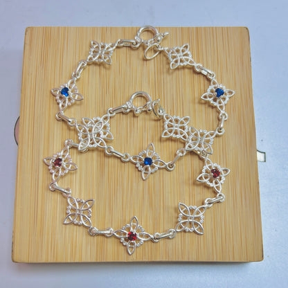 Pulsera nudo de bruja con circon - plata
