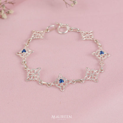 Pulsera nudo de bruja con circon - plata