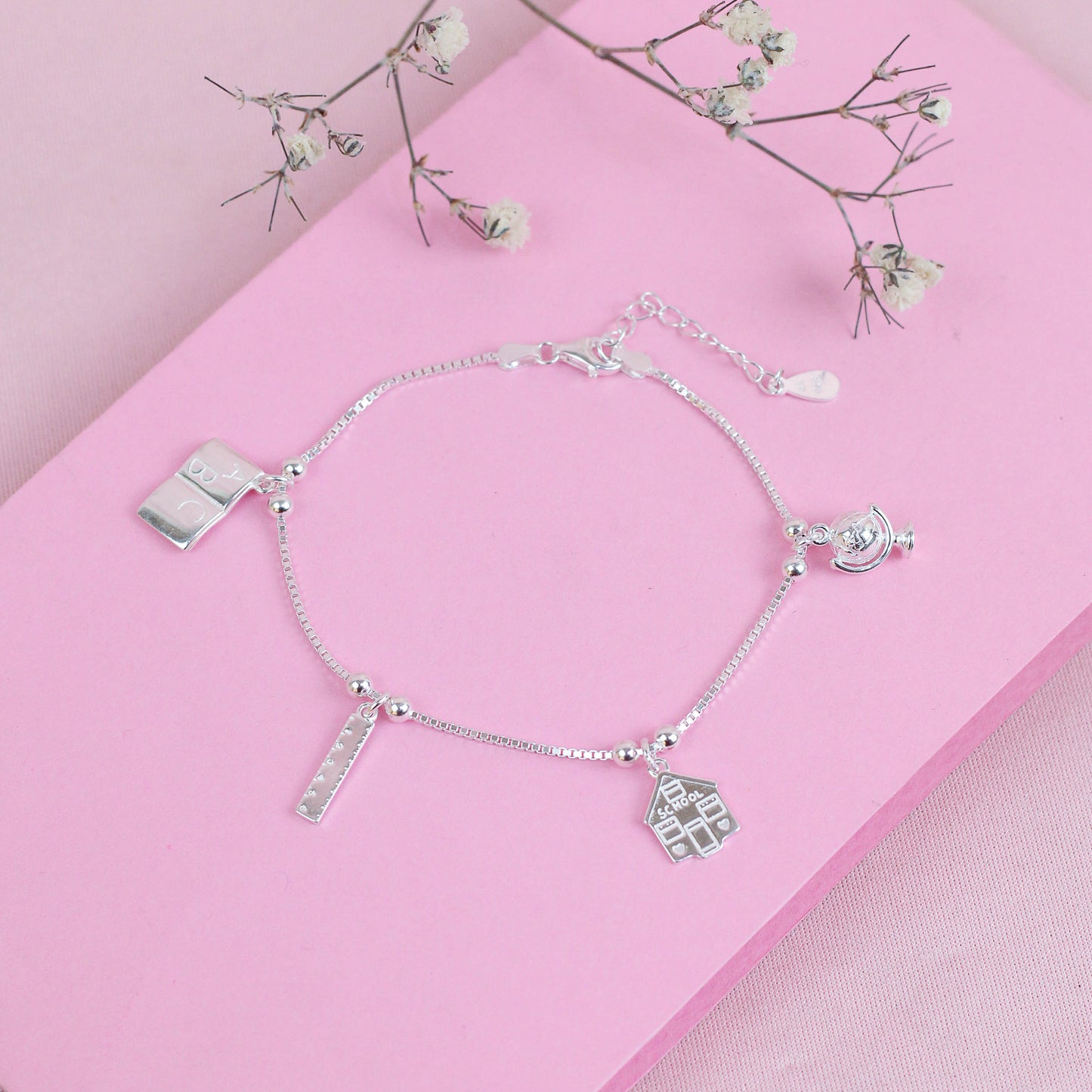 Pulsera dijes Profesora-  Plata