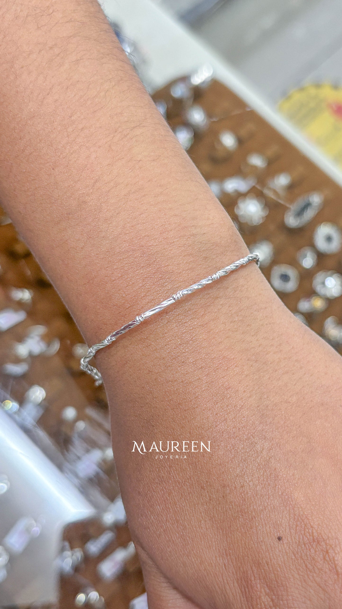 Pulsera tubo y shakira - plata