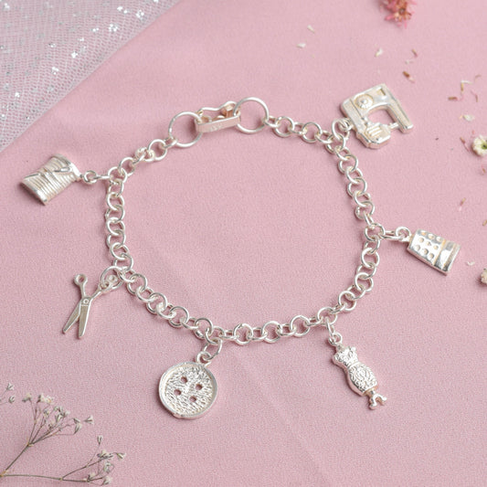 Pulsera con dijes costurera - Plata