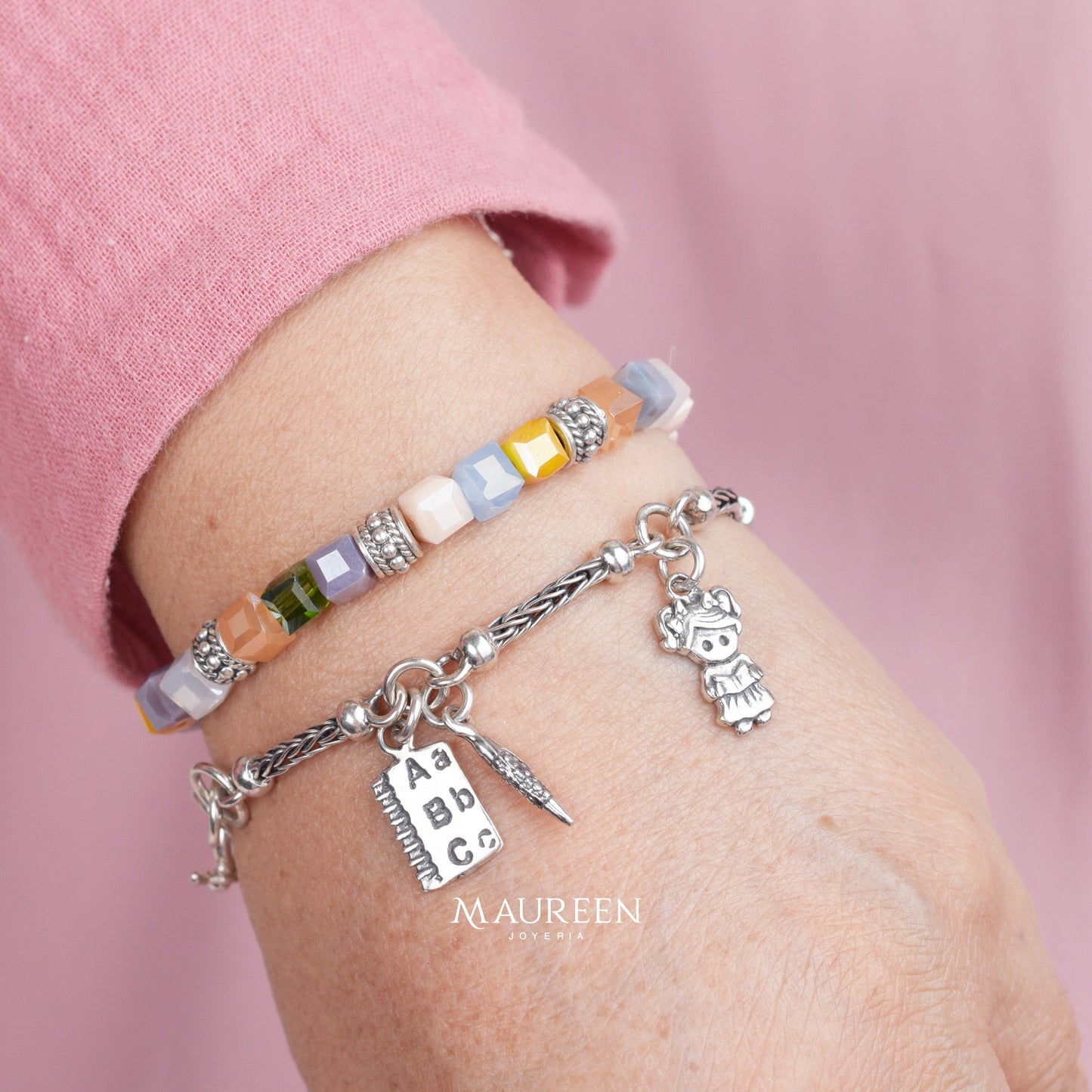 Pulsera dijes de la profesora -  Plata quemada