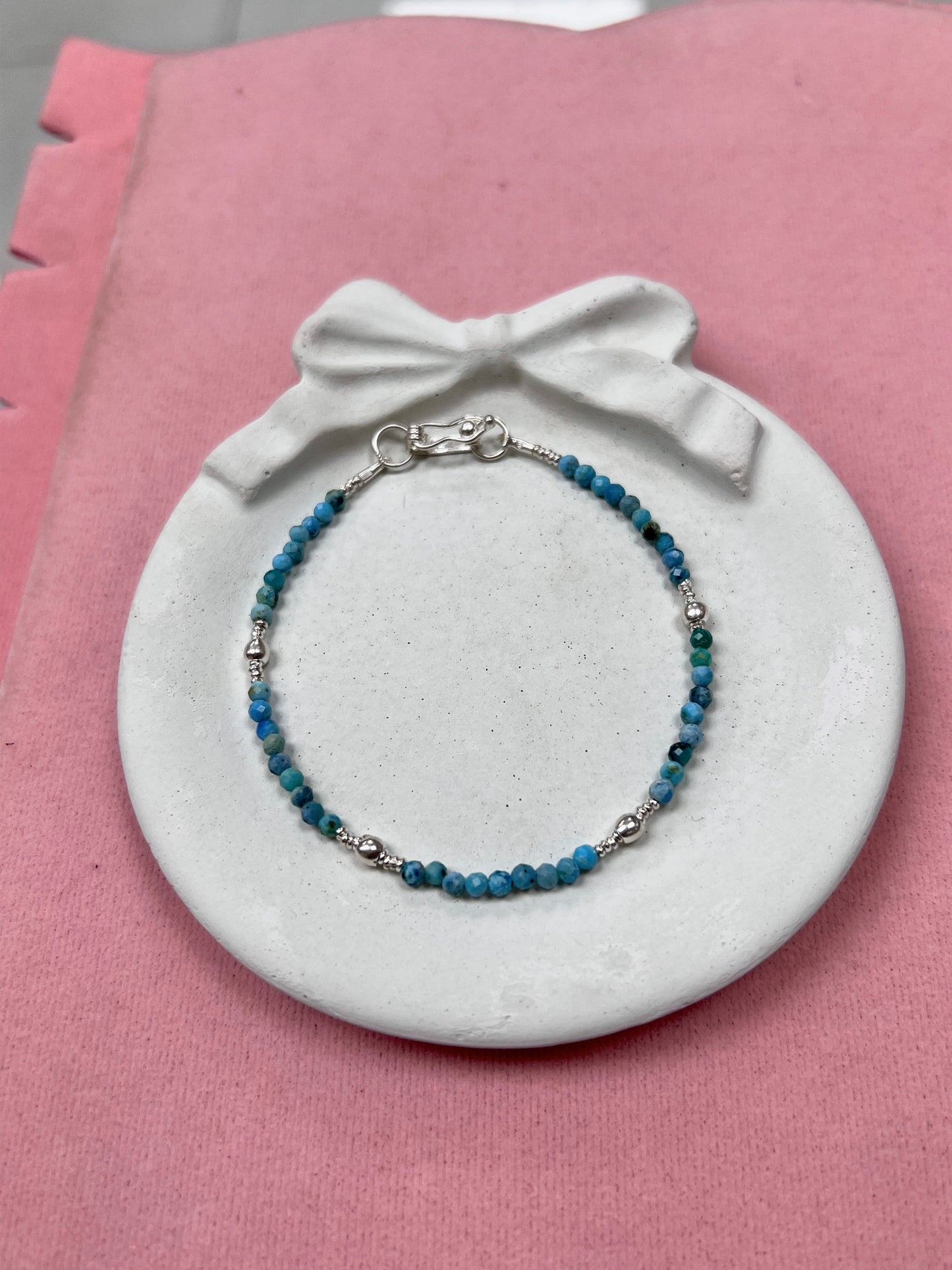 Pulsera piedra natural  con shakira - Plata