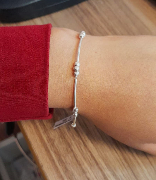 Pulsera tubo y 3 chaquira mediana intercalado- plata
