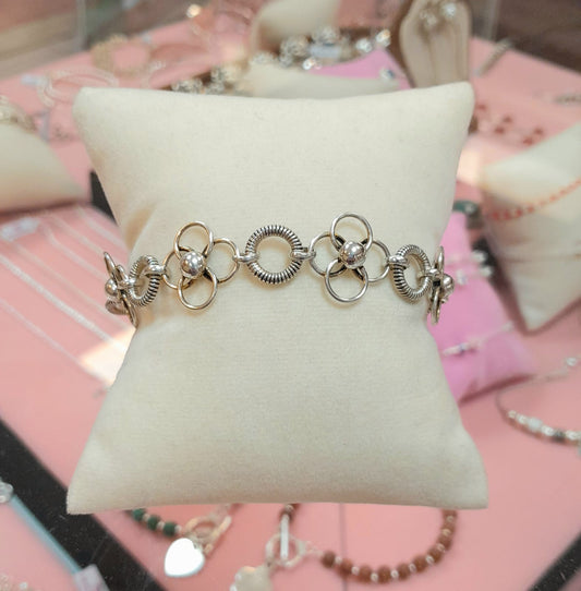 Pulsera flores con circulos trenzados - Plata quemada