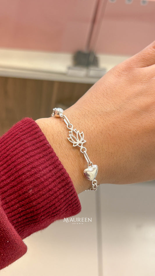 Pulsera flor de loto corazon bombacho y esfera - plata