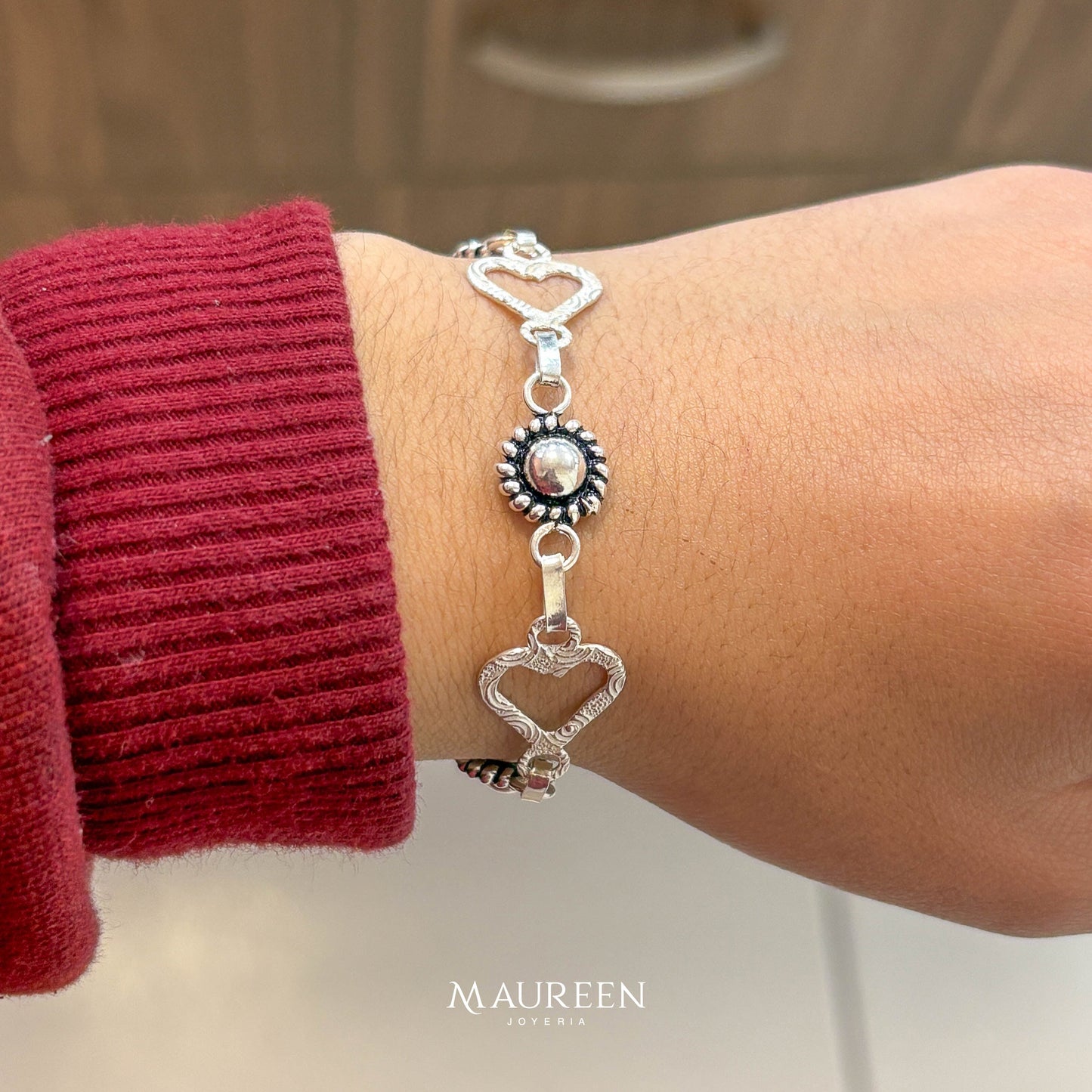 Pulsera flor y corazones - Plata quemada