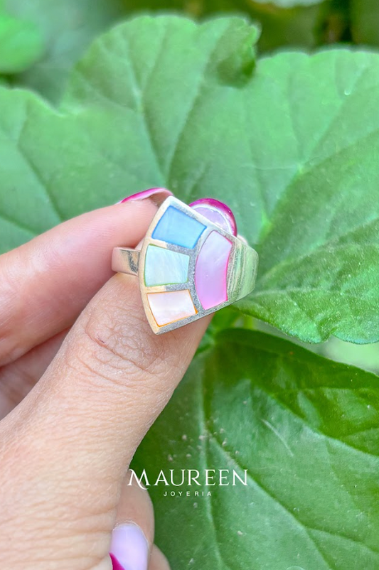 Anillo triangulo piedra nacar natural  - Plata