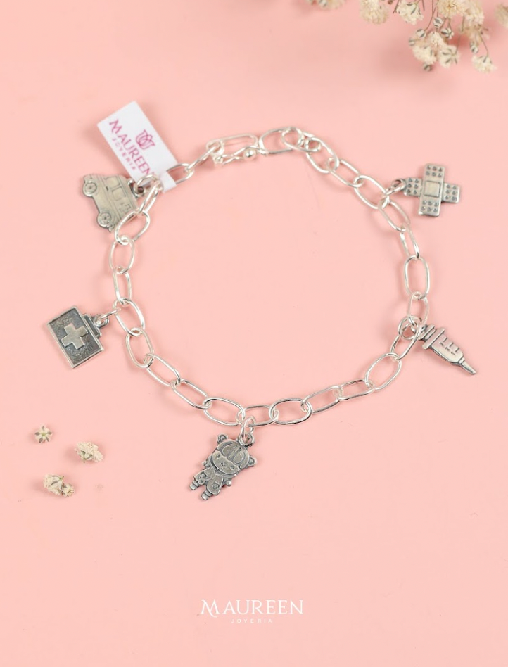 Pulsera dijes enfermera -  Plata quemada