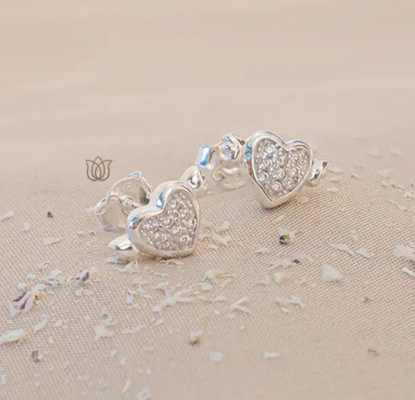 Arete corazón con alas pegado- Plata