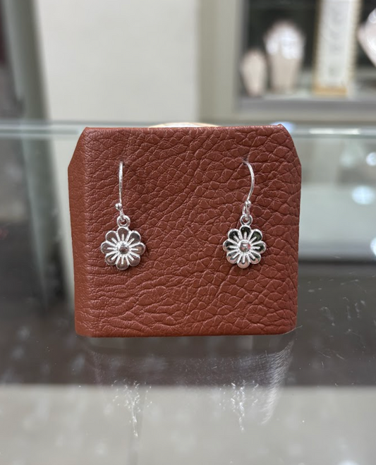 Arete flor 8 petalos con rayas colgante -  Plata